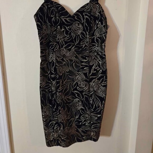 Rampage Products Dresses & Skirts - 🆕NWT Vintage Rampage Products Black Velvet Dress with Gold Floral Print Size 11